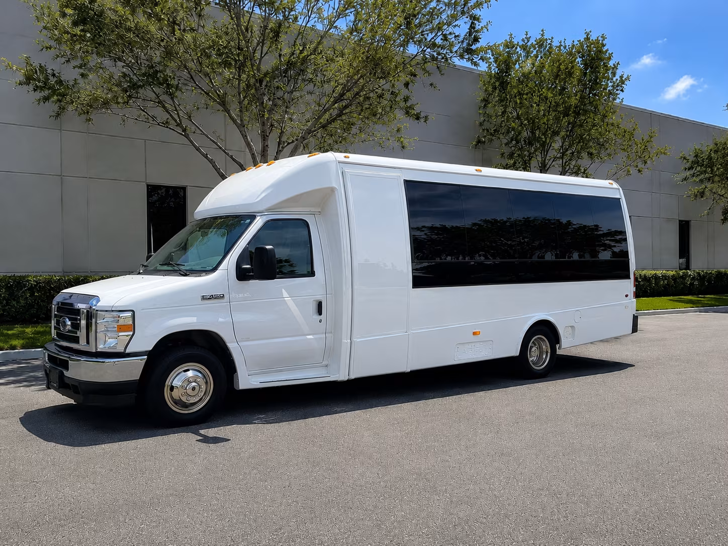bus rentals for corporate groups traveling between trenton and new york city